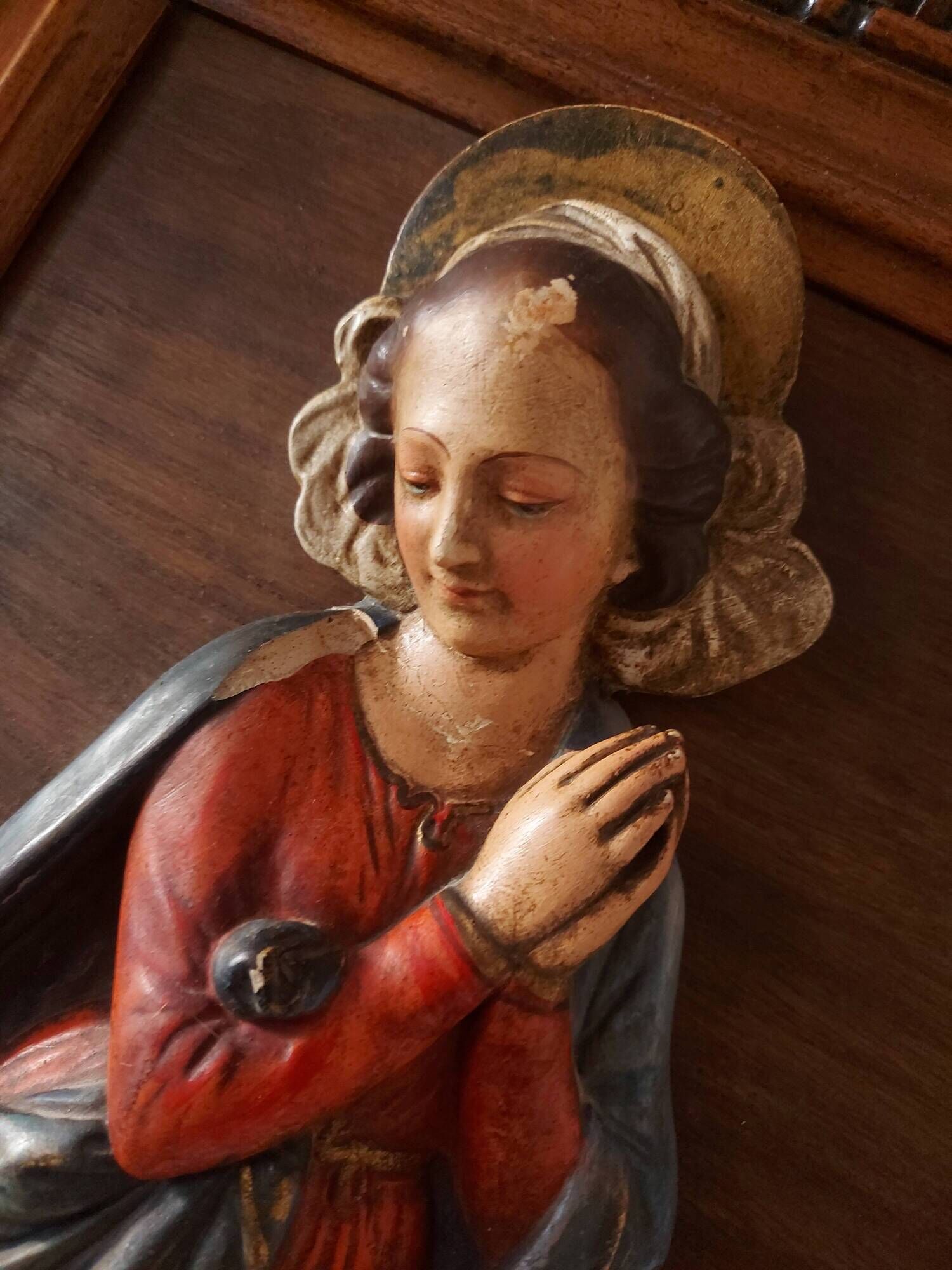 Painting, low relief in polychrome plaster, virgin mary, child jesus on wooden frame