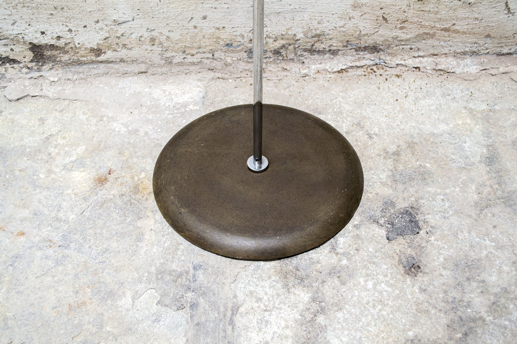 Dim 333 floor lamp by Vico Magistretti for Oluce Italia 1975