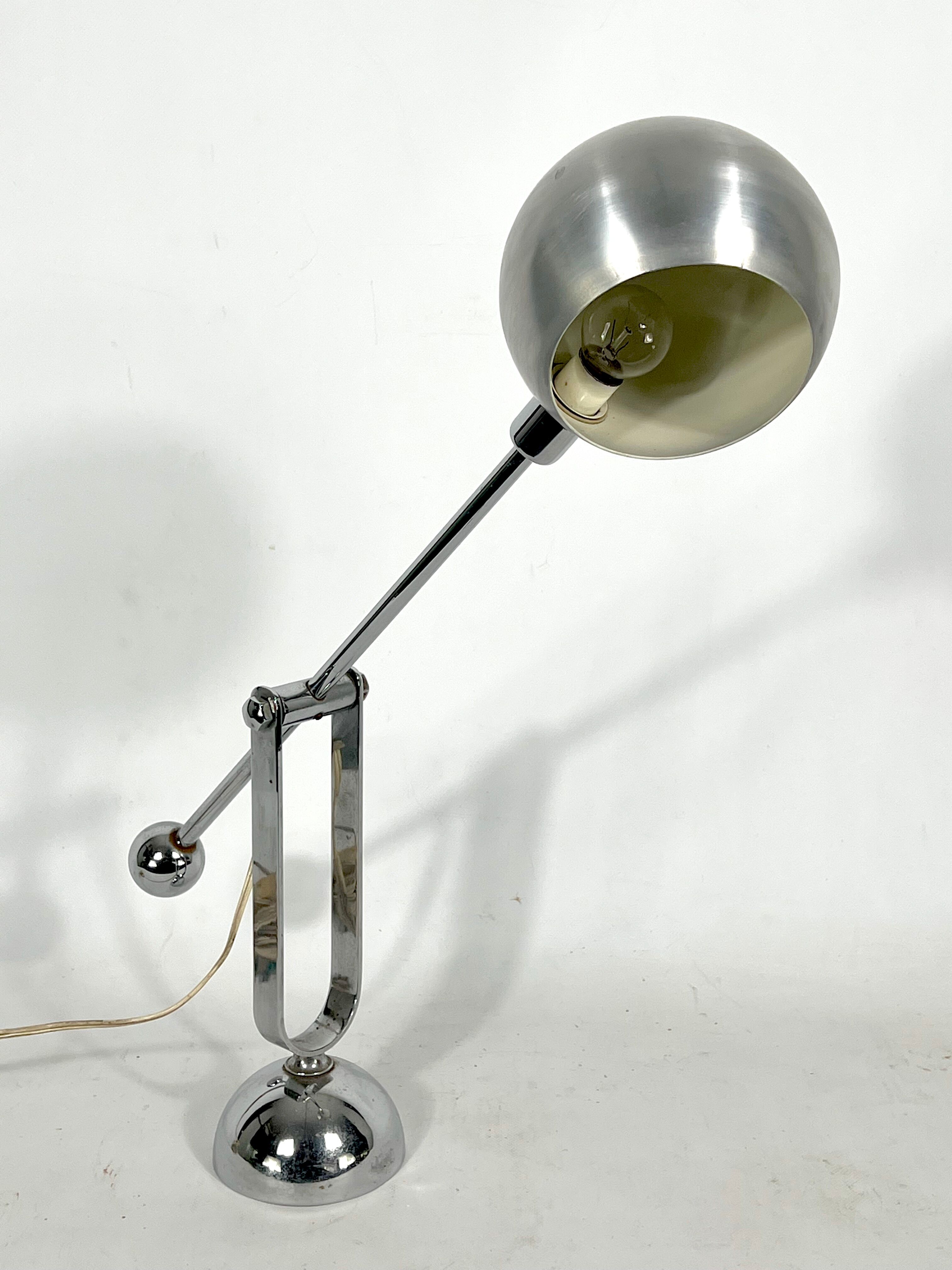 Mid-century Modern Italian chrome counterweight table lamp from 70s