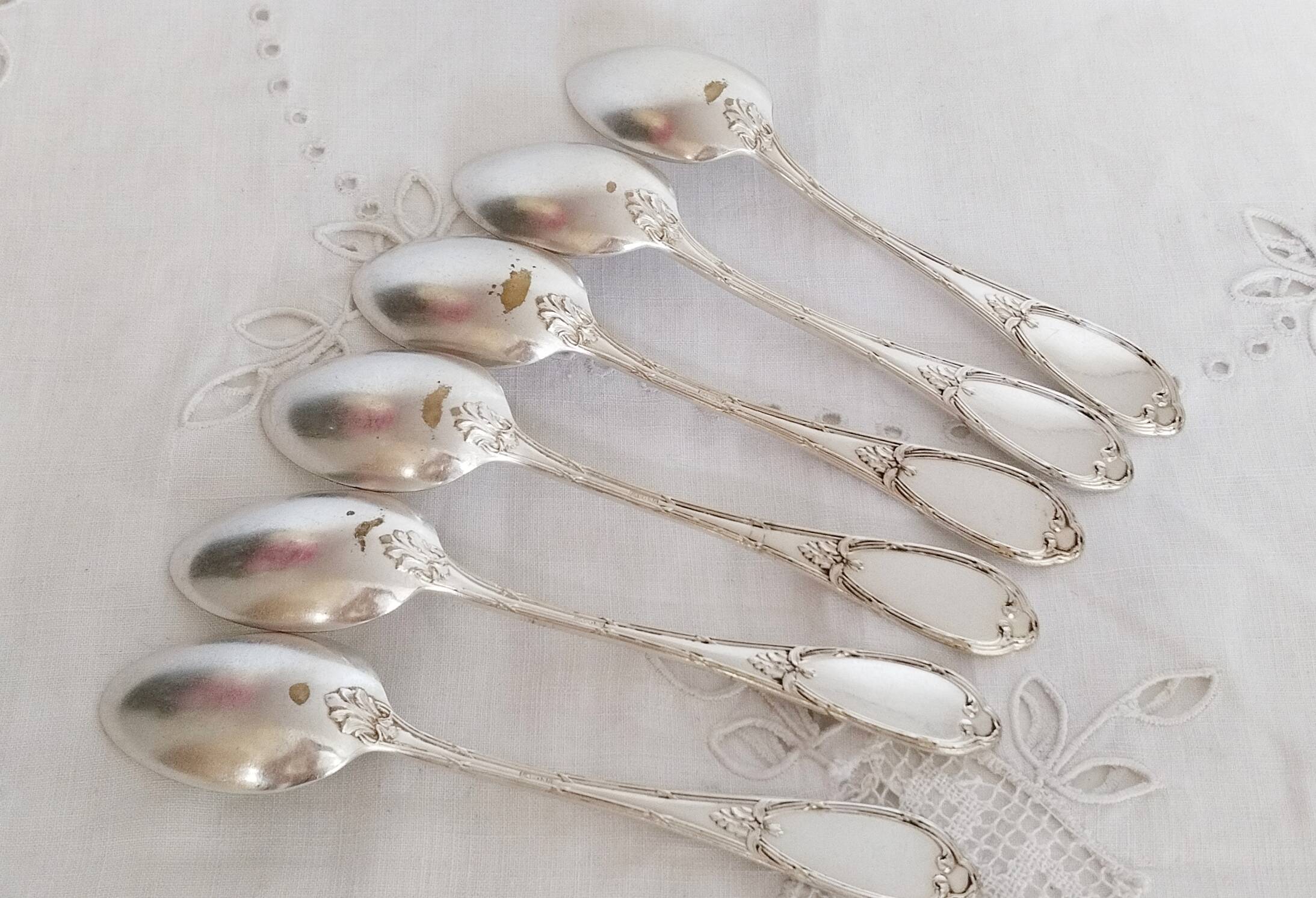 Dessert spoons, silver teaspoons, 18G