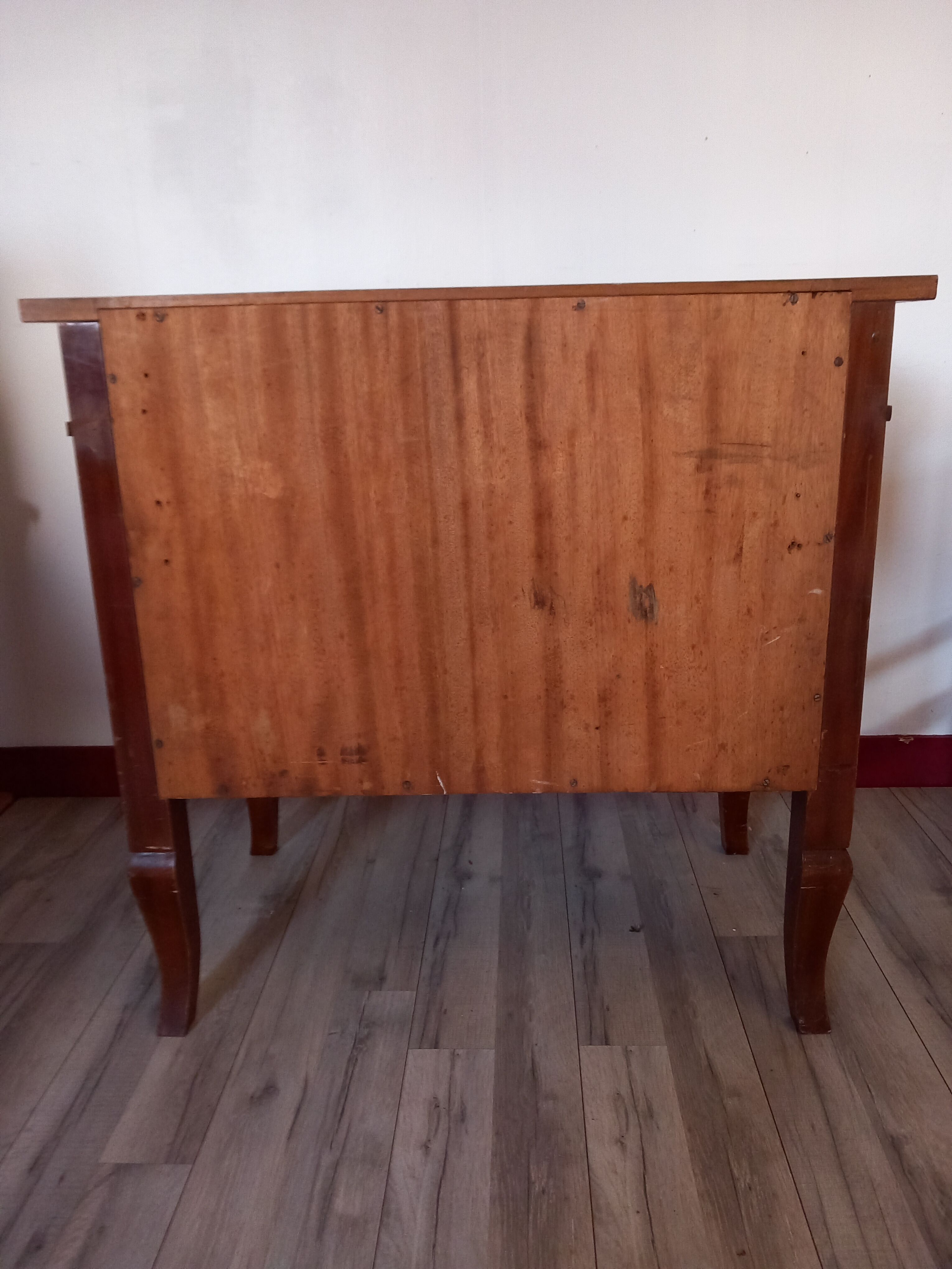 Empire style dresser