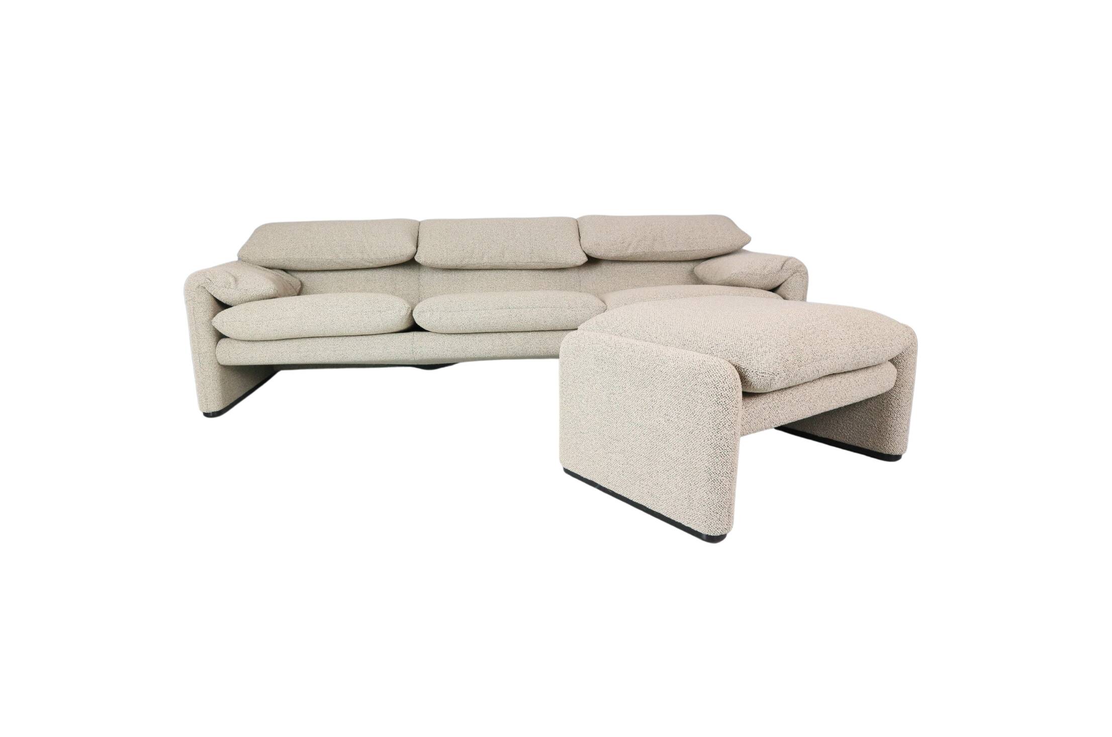 Vico Magistretti "Maralunga" 3-seater and footstool re-upholstered For Cassina