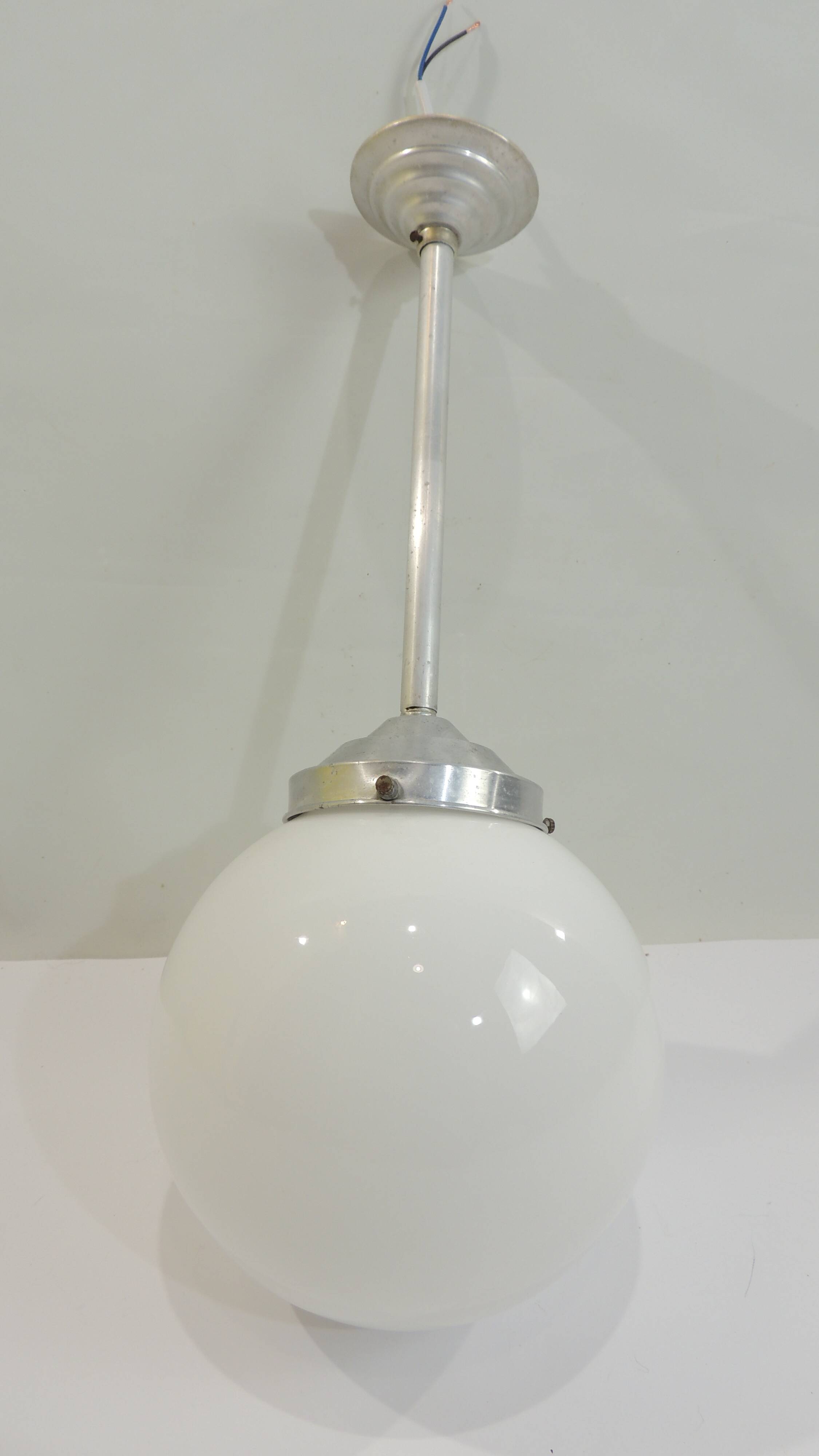 Vintage suspension in aluminum metal and opaline glass globe – Industrial design