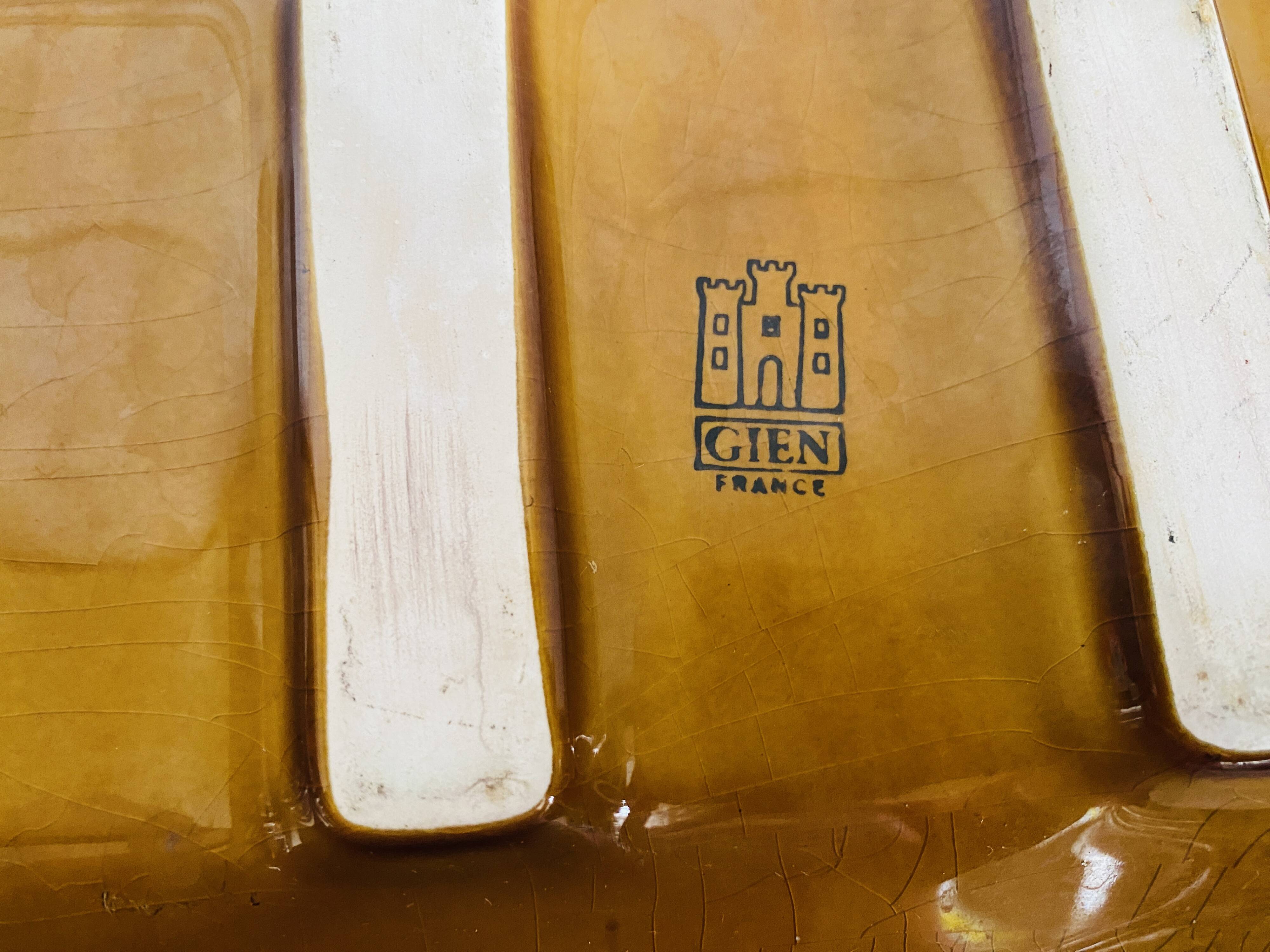 Asparagus dish from the Gien earthenware factory