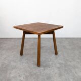 Table d'appoint moderniste en chêne par Jan Vaněk pour Krásná Jizba