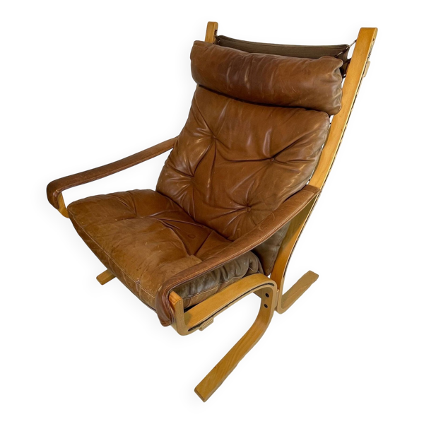 Belle chaise vintage Westnofa modèle Siesta par Ingmar Relling. Chaise Siësta en cuir. Belle patine.
