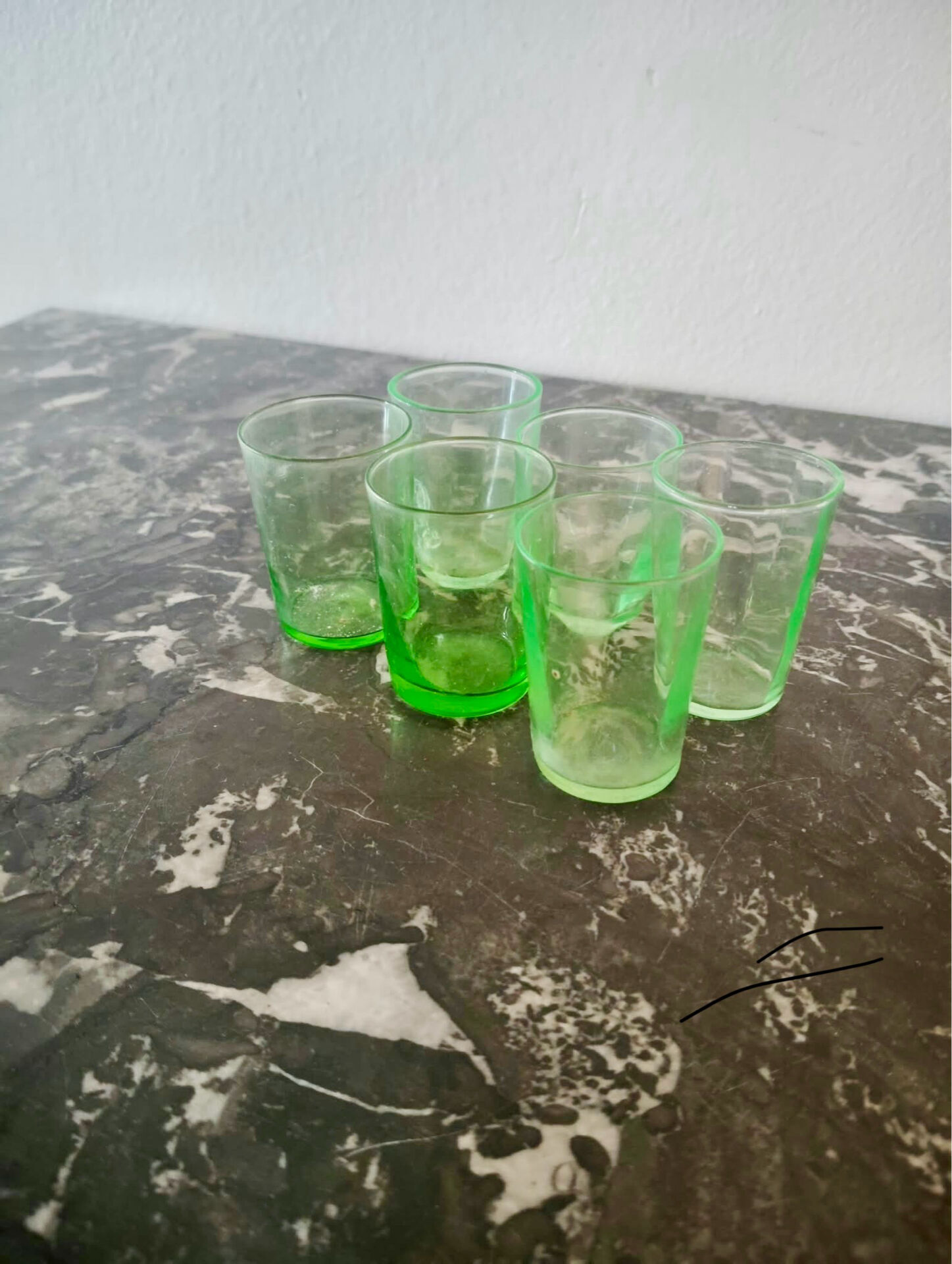 Set of 6 antique glasses in uraline – uranium glass – vintage