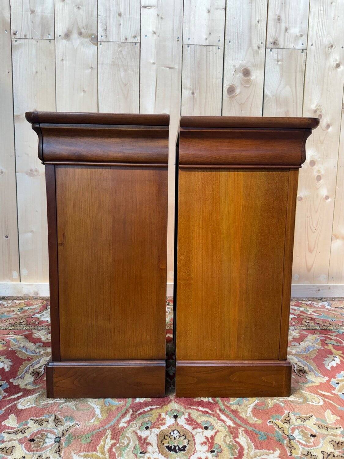 Pair of bedside tables in Louis Philippe style, 20th century - Solid wood