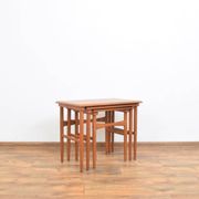 Tables gigognes en teck danois des années 50, ensemble de 3