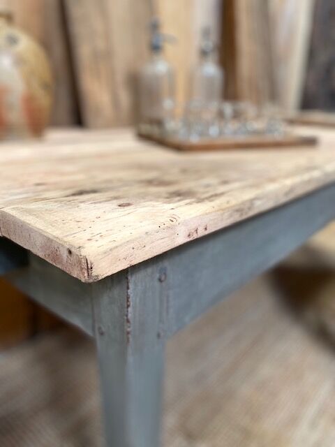 Old farmhouse table 8 people