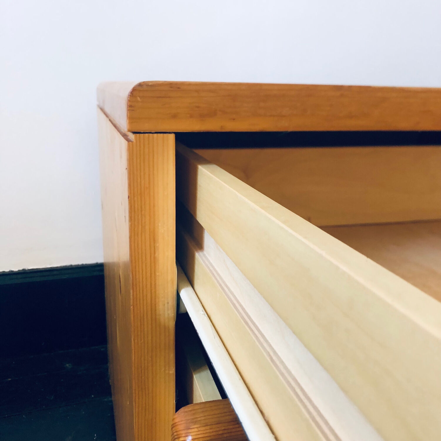 Bedside table assigned to Charlotte Perriand for Les Arcs, in pine, circa 1960.