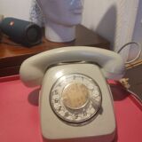 Téléphone jouet vintage