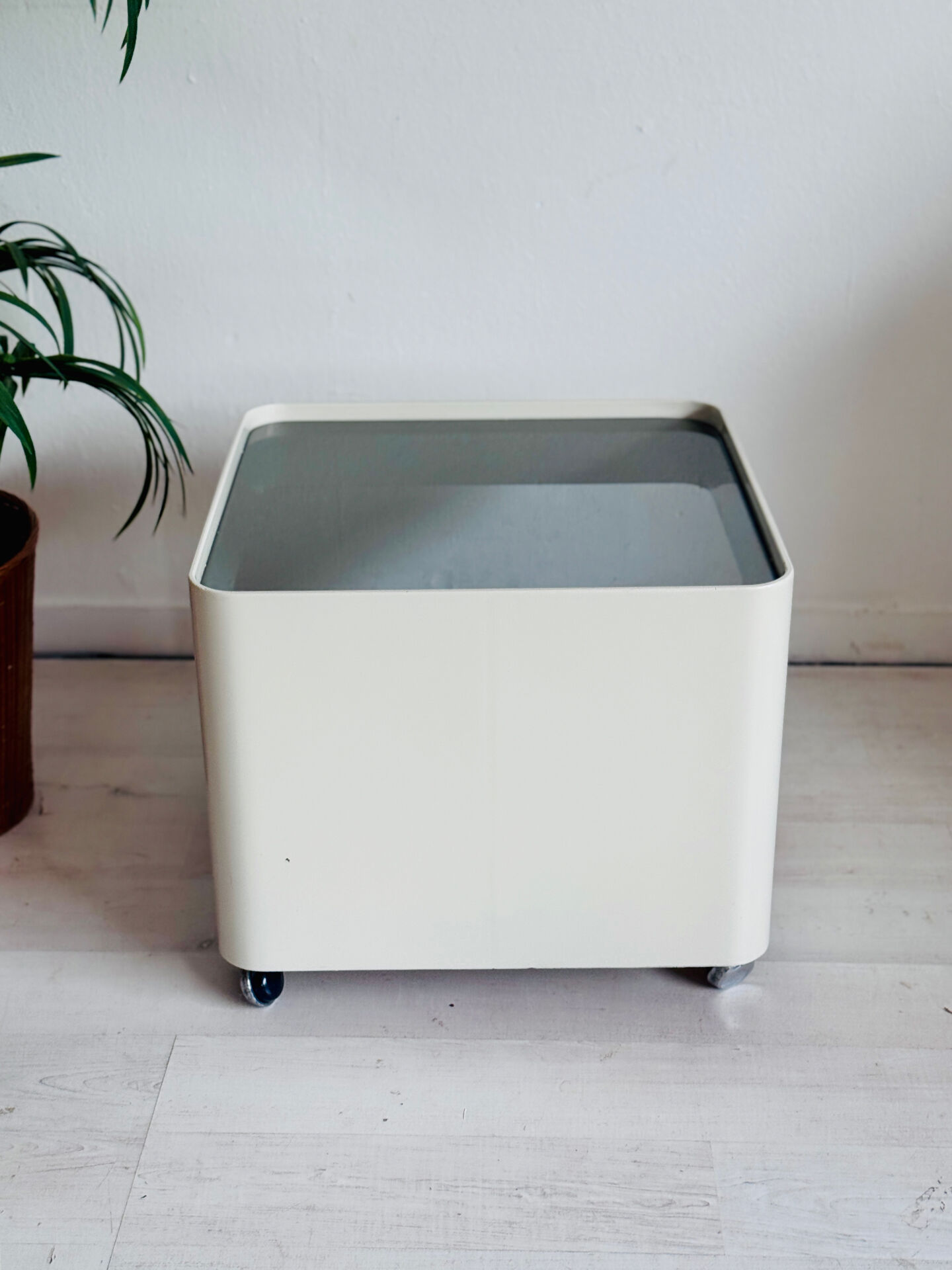 Vintage space age trolley coffee table Opal Mōbel 1970’s