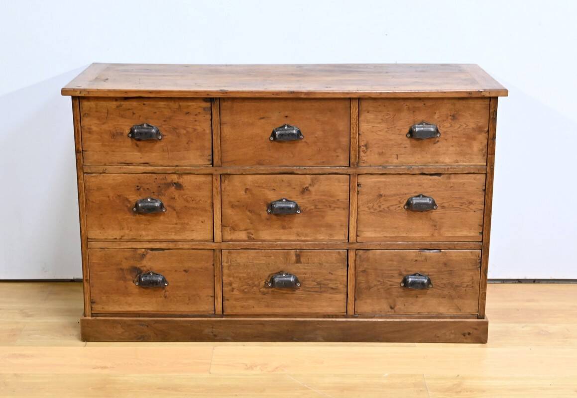 Oak Commercial Furniture – 1900