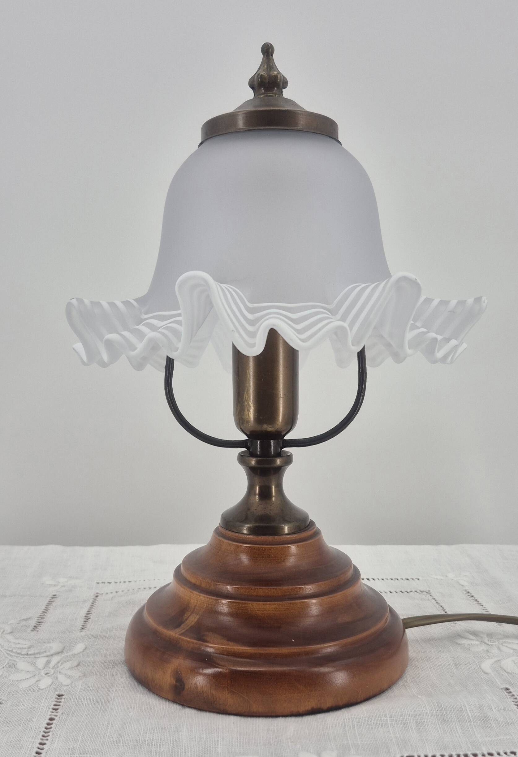 Lampe à poser vintage abat jour tulipe