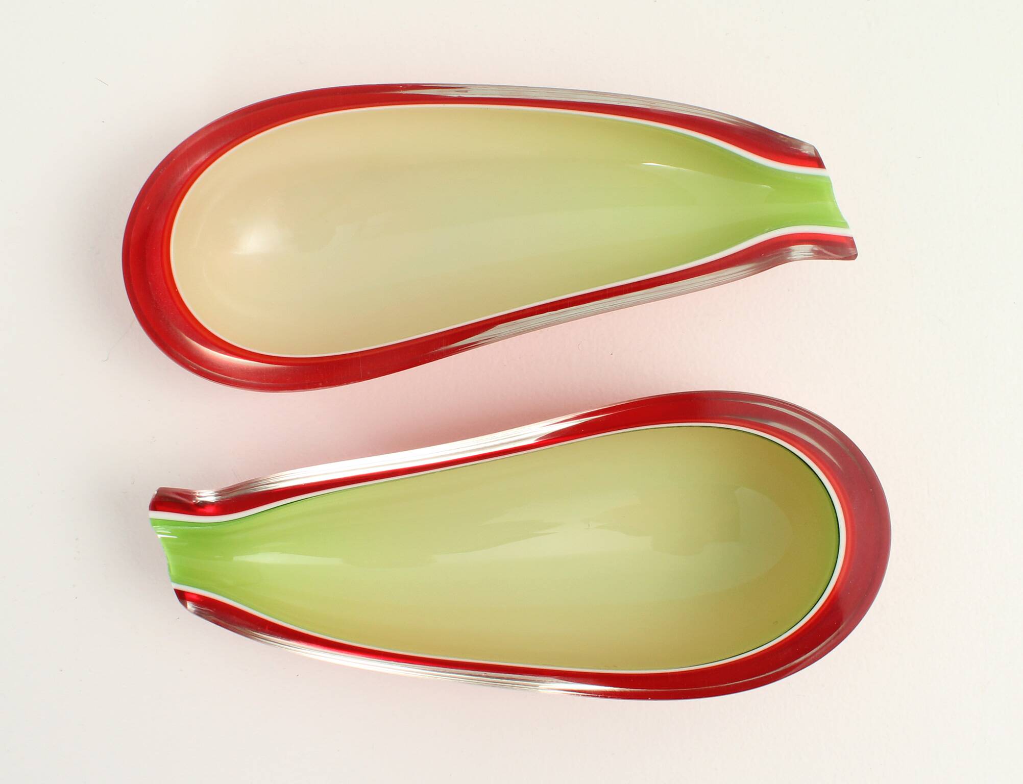 Pair of Fratelli Toso bowls in the shape of an aubergine, Murano, Italy, 1950s.