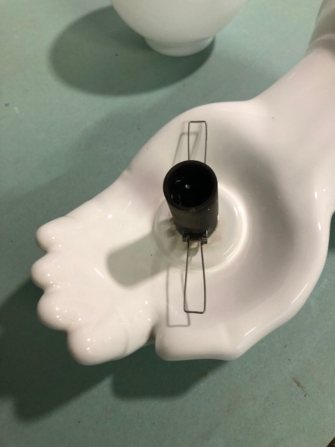 Ceramic hand wall lamp