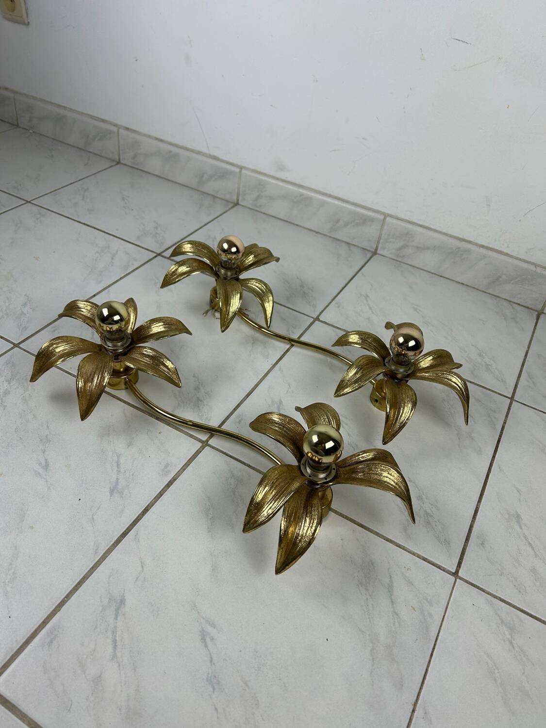 Vintage set of two messing flower wall lamps