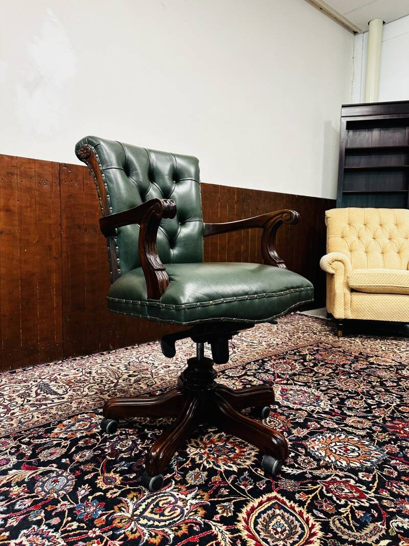 English Chesterfield Office Chair Desk chair green