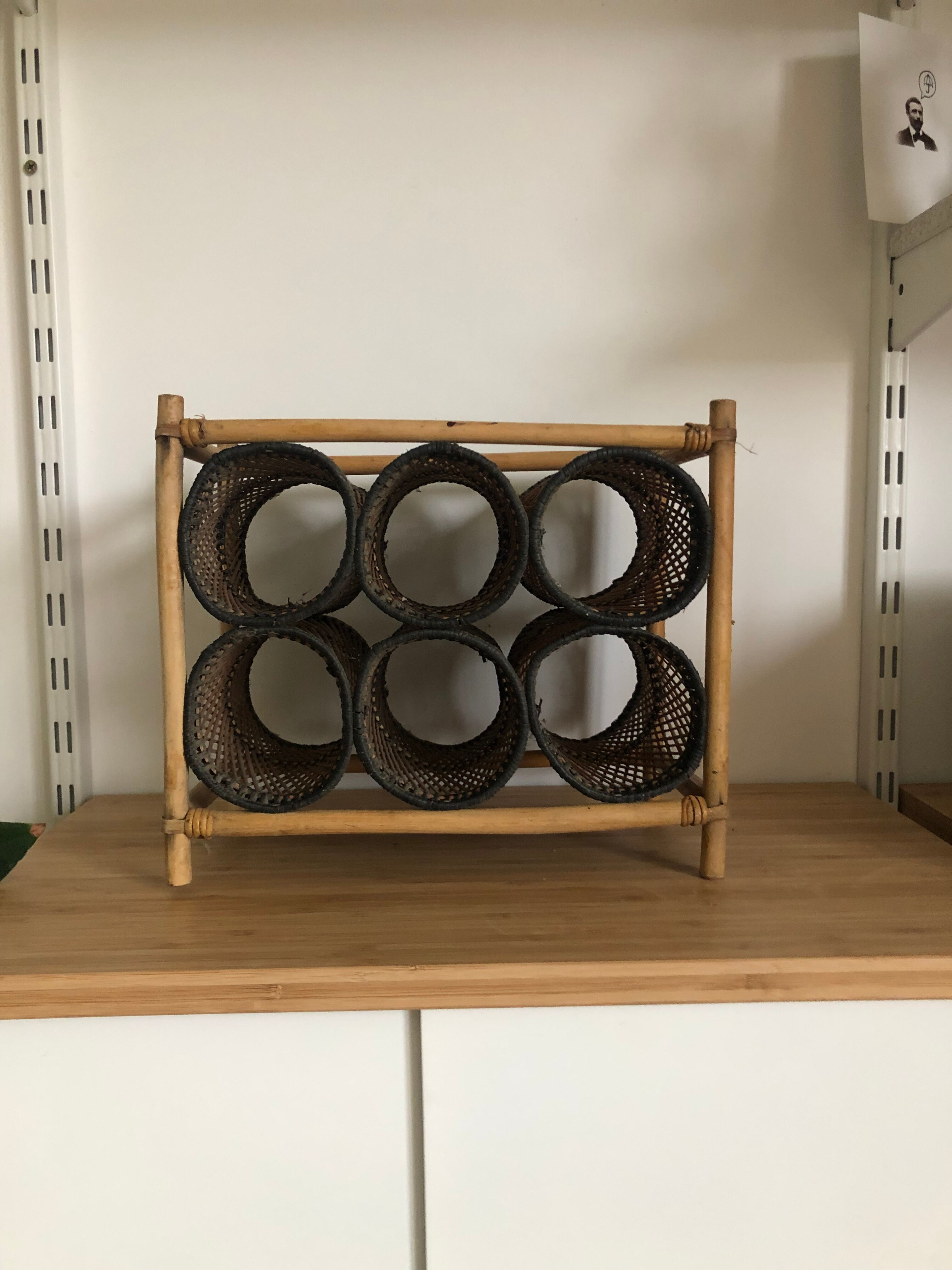 Rattan bottle holder
