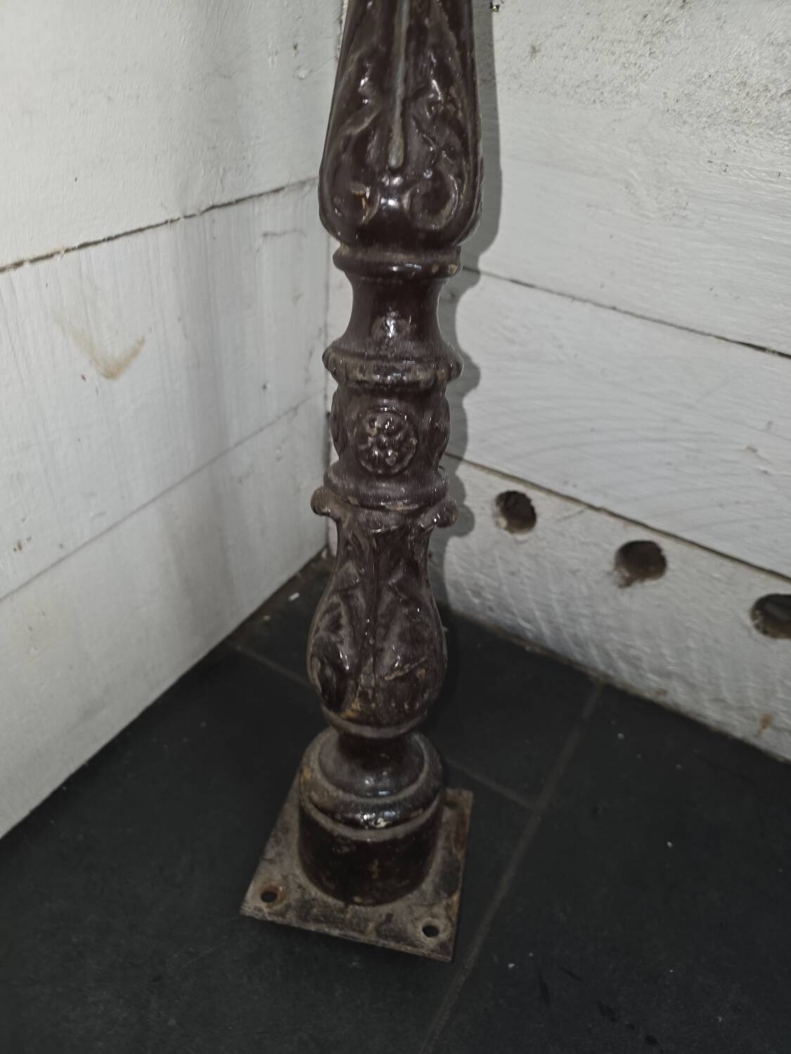 19th-century cast iron staircase landing