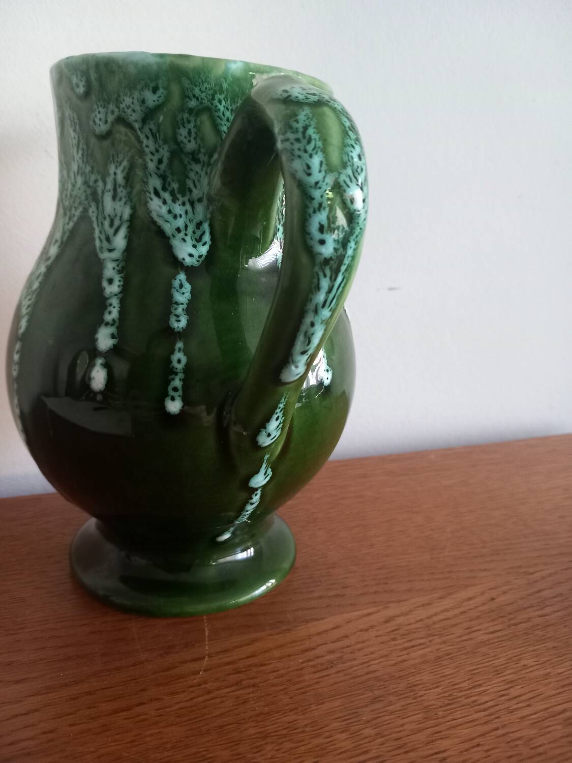 Magnificent Vintage Barbotine Jug – Relief Peach Decoration (H 18cm)