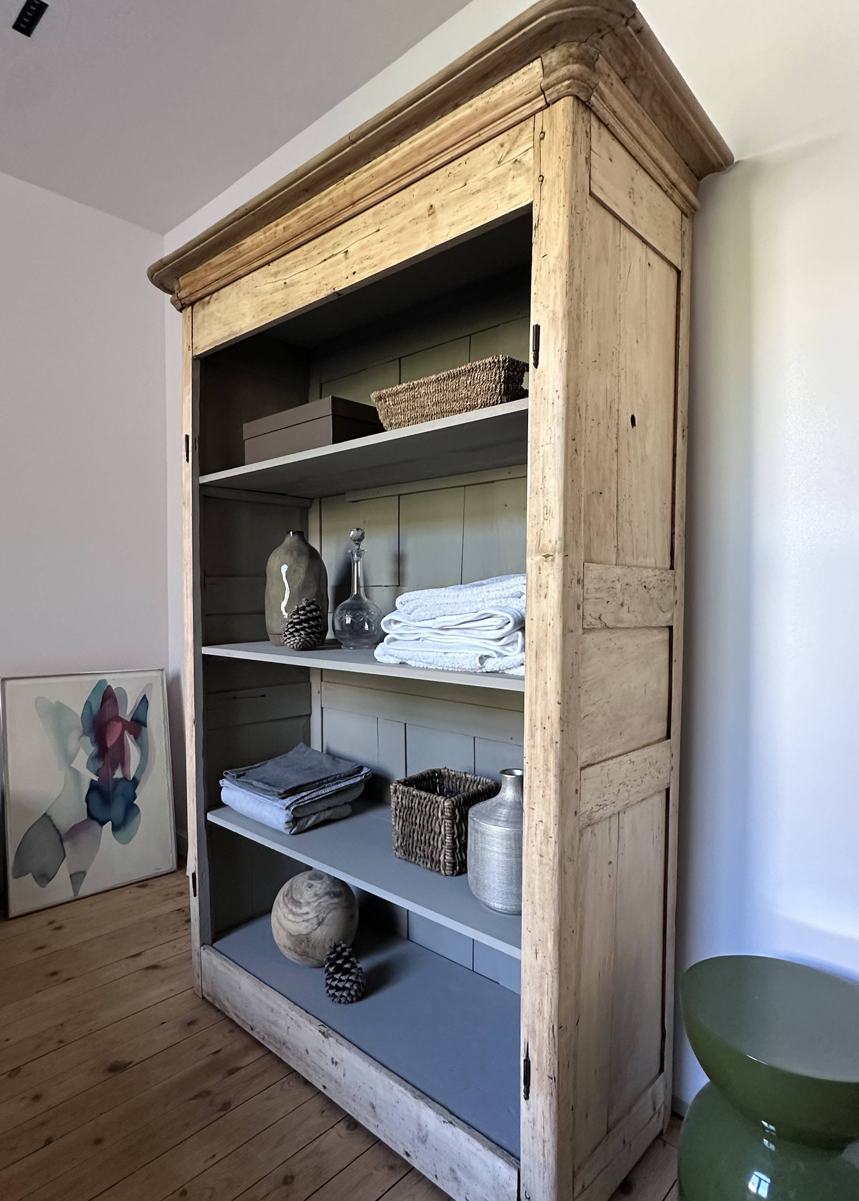 18th-century wardrobe