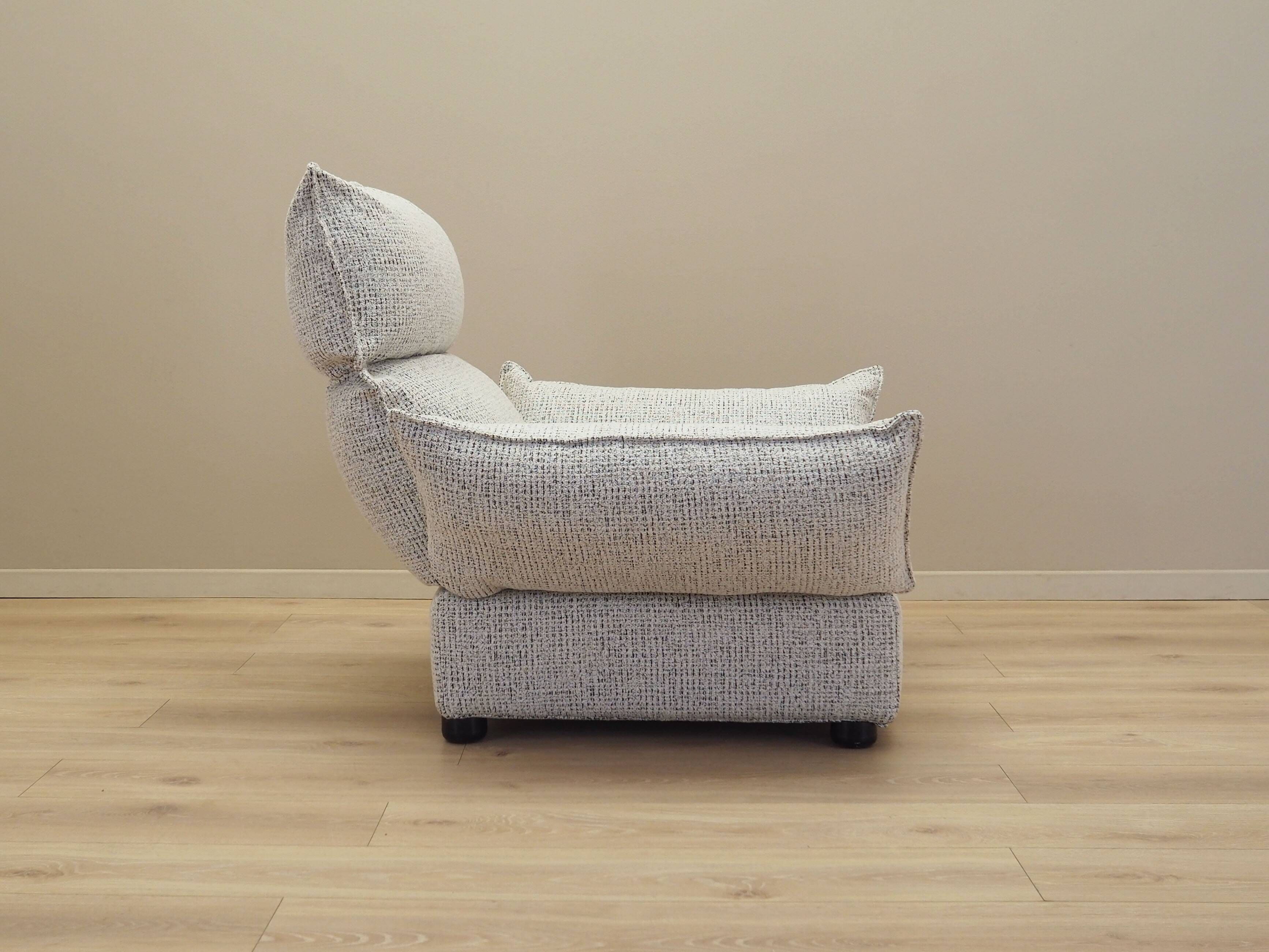Lounge armchair, Italian design, 1970s, production: Italy