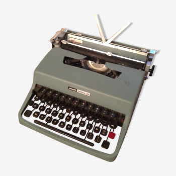 Machine à écrire Olivetti Lettera année 60