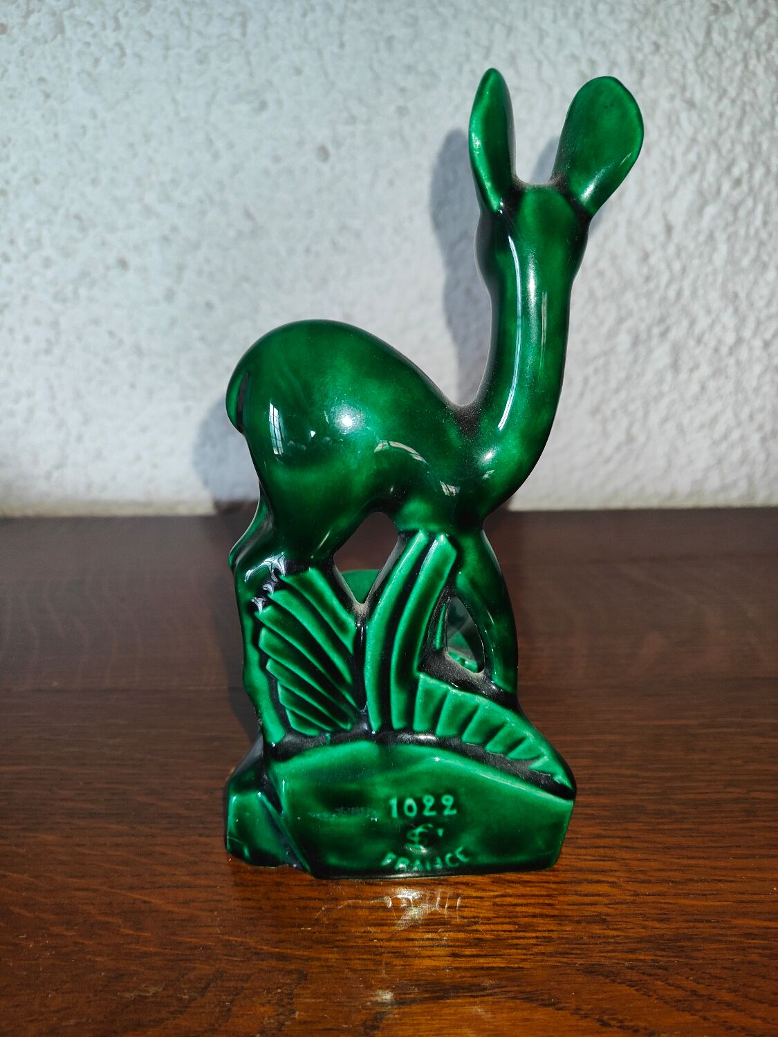 Saint Clement earthenware ashtray representing 1 doe signed Green