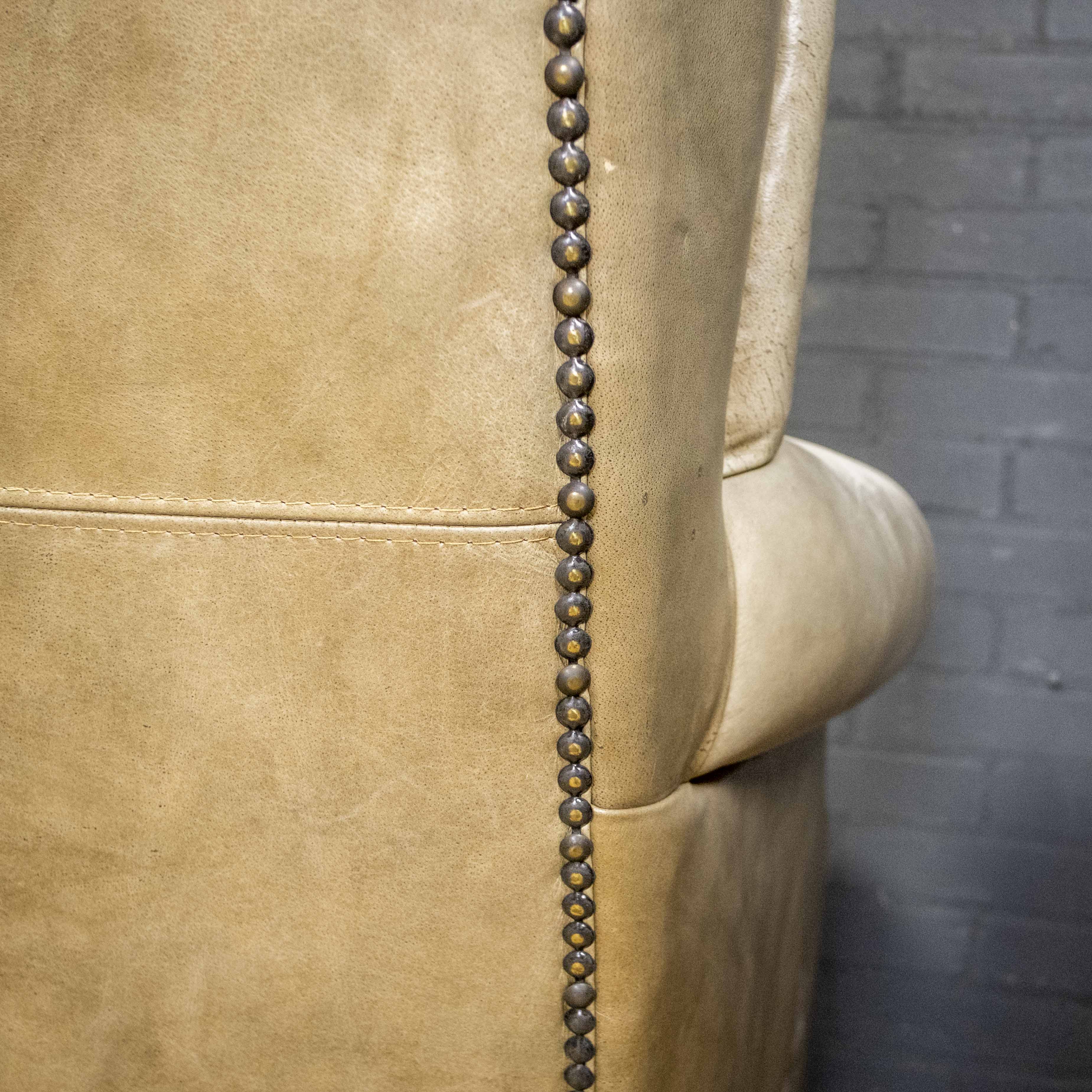 Vintage wingchair Dutch Sheepskin (cuir de mouton)