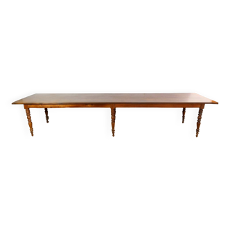Important Community Table in Oak and Walnut – Late 19th Century
