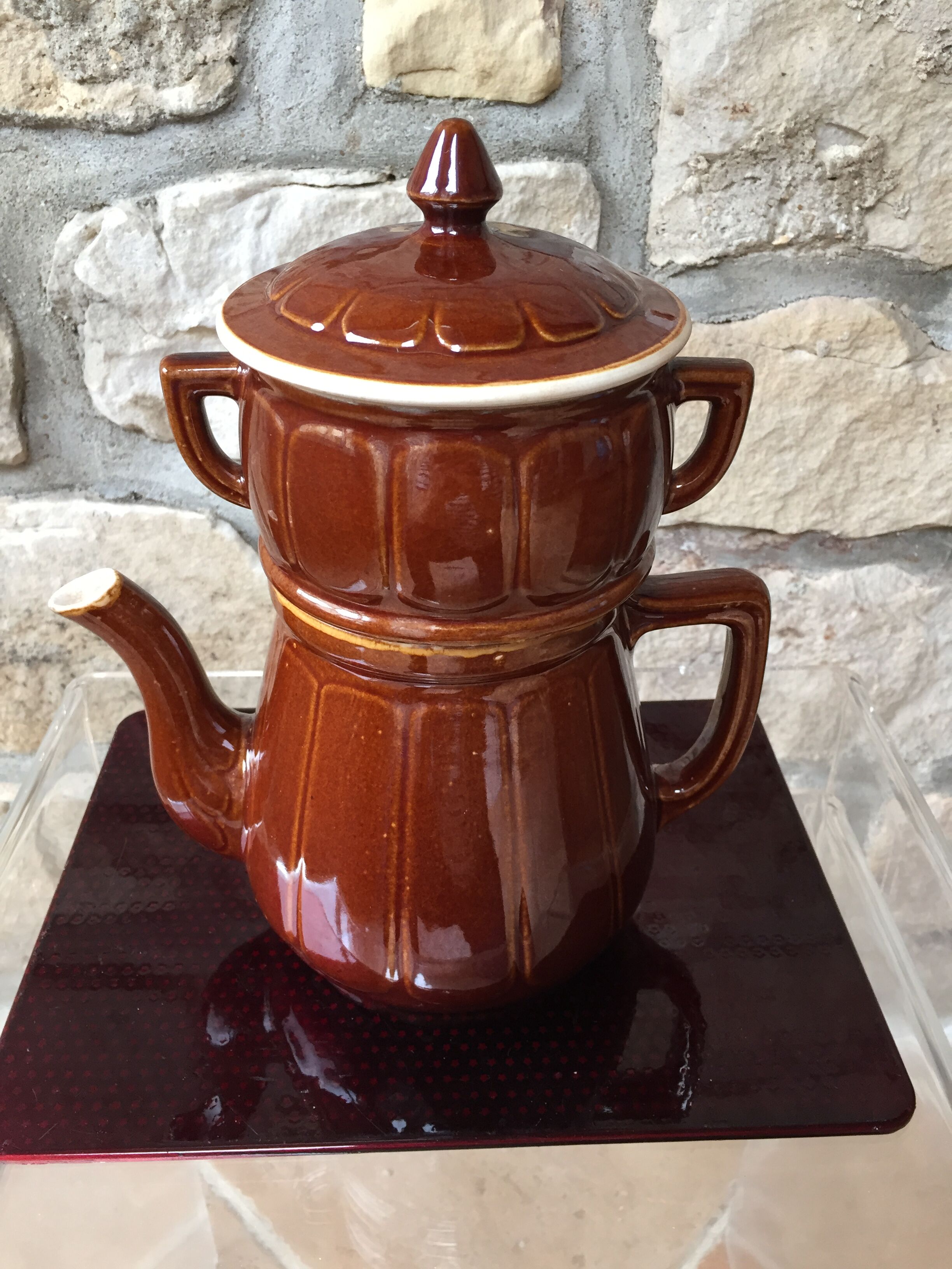 Cafetiere en porcelaine marron vintage