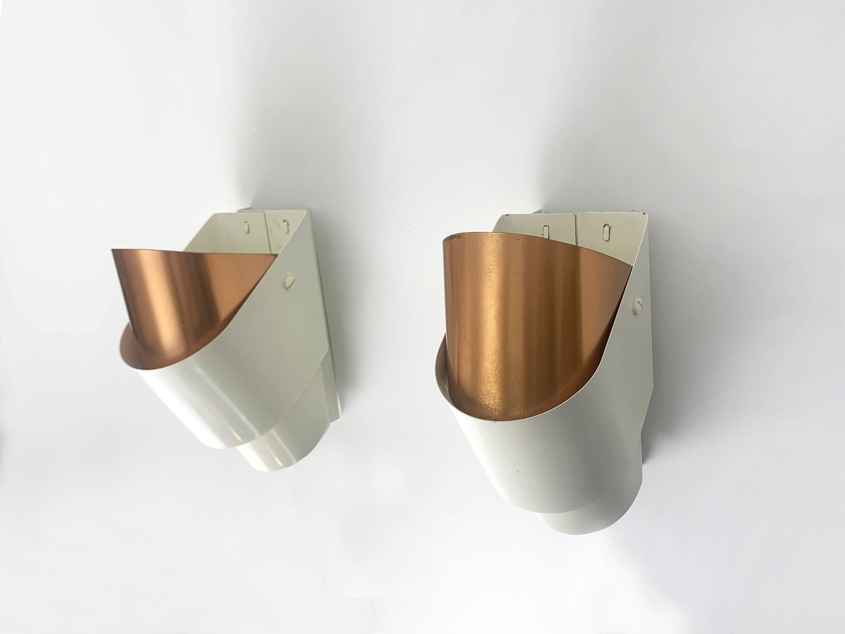 Pair of V-317 wall lights Hans-Agne Jakobsson AB Markaryd, Sweden, copper, 1960s