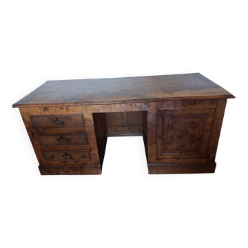 Desk in elm burl