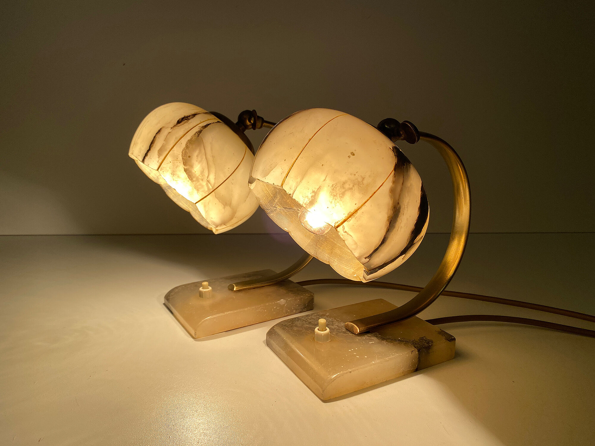 Pair of vintage art deco lamps, albatre marble brass, 30 years