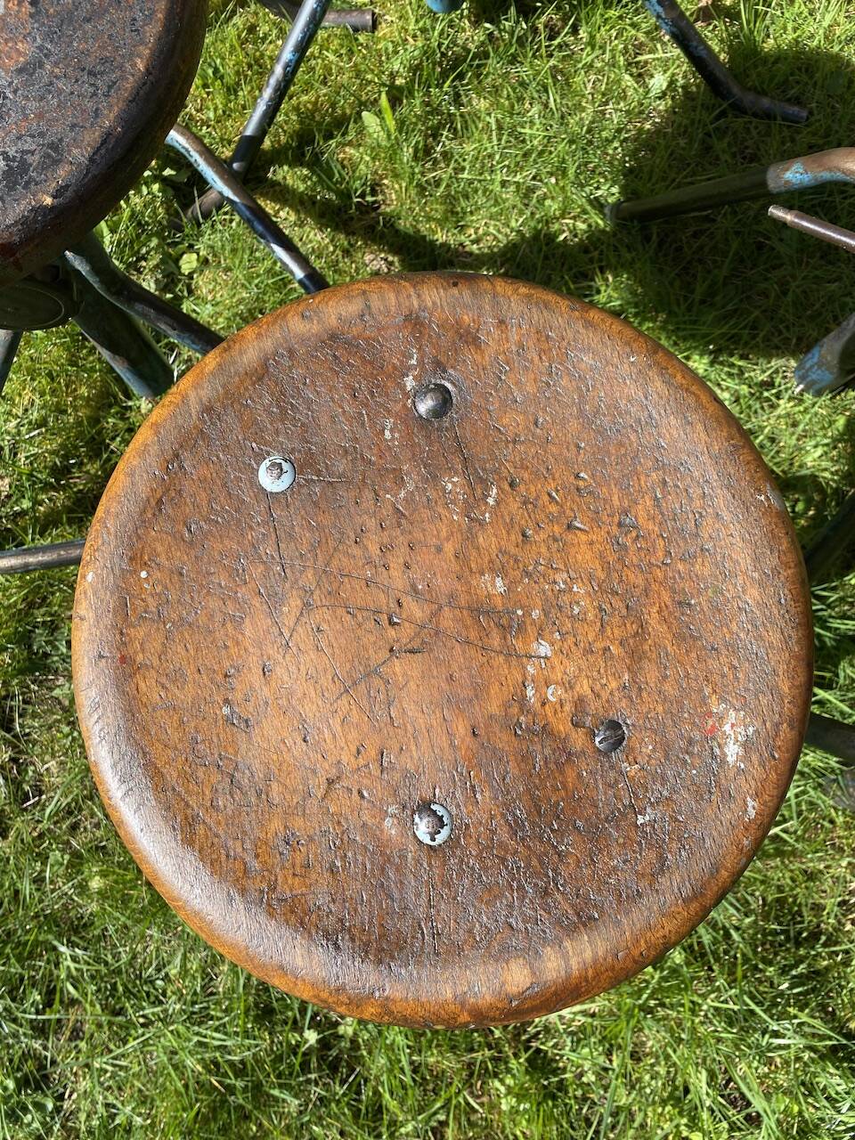 6 adjustable industrial workshop stools, 50s/60s