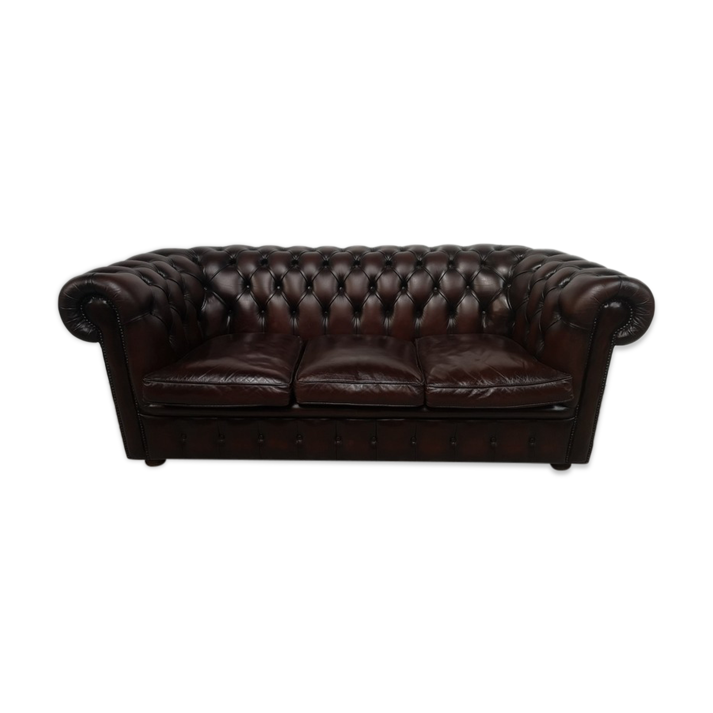 English style brown leather chesterfield sofa