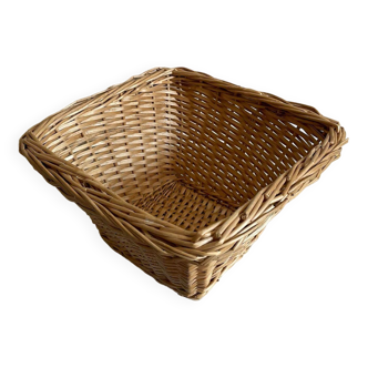 Beige square basket