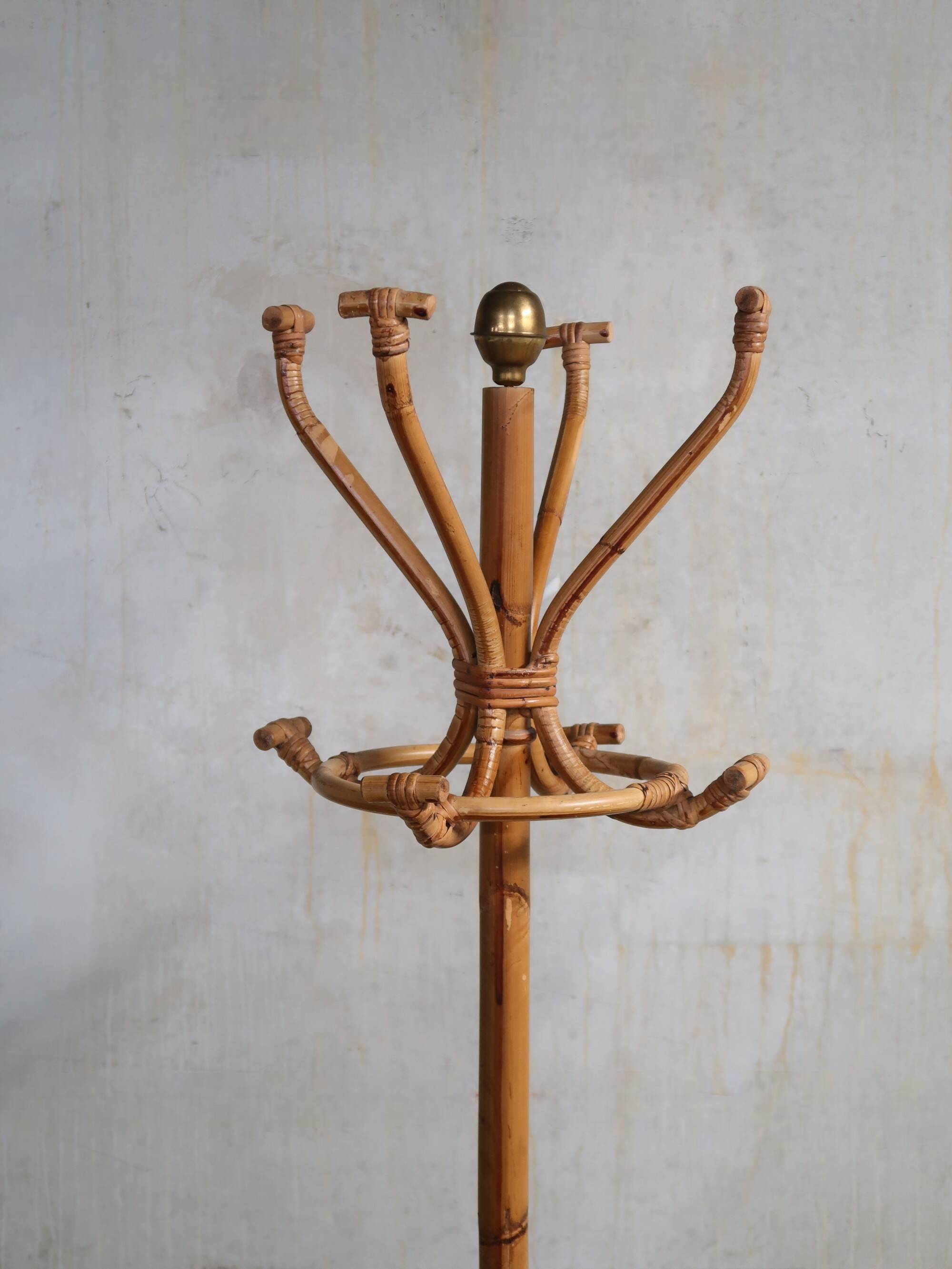 Vintage 60s rattan parrot coat rack