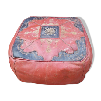 Red and black moroccan pouf