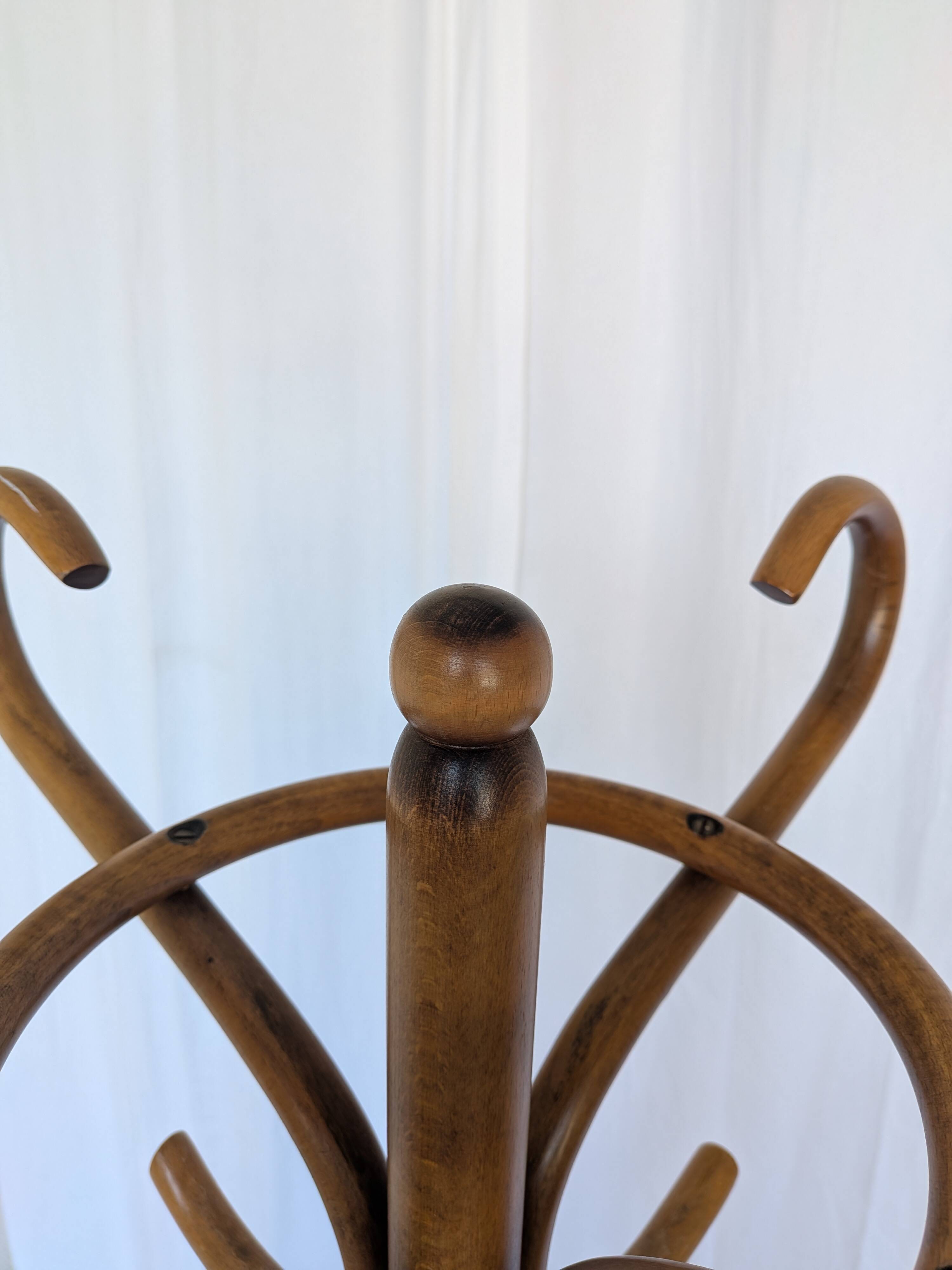 Porte-manteau vintage en bois cintré, arbre à hall Thonet, meuble d'entrée en bois foncé