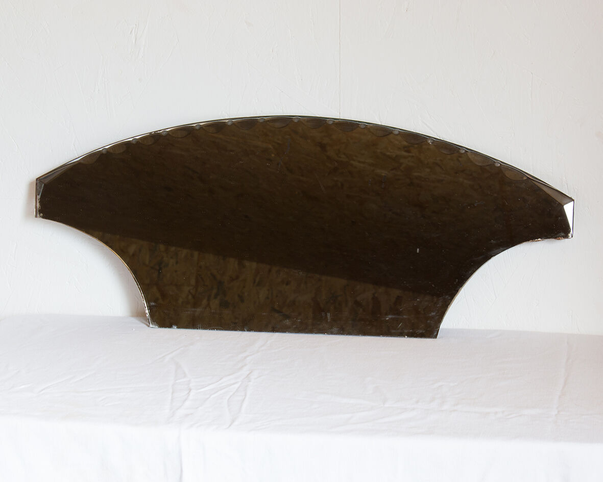 Bevelled mirror 63 cm