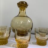 Carafe et verres en verre jaune