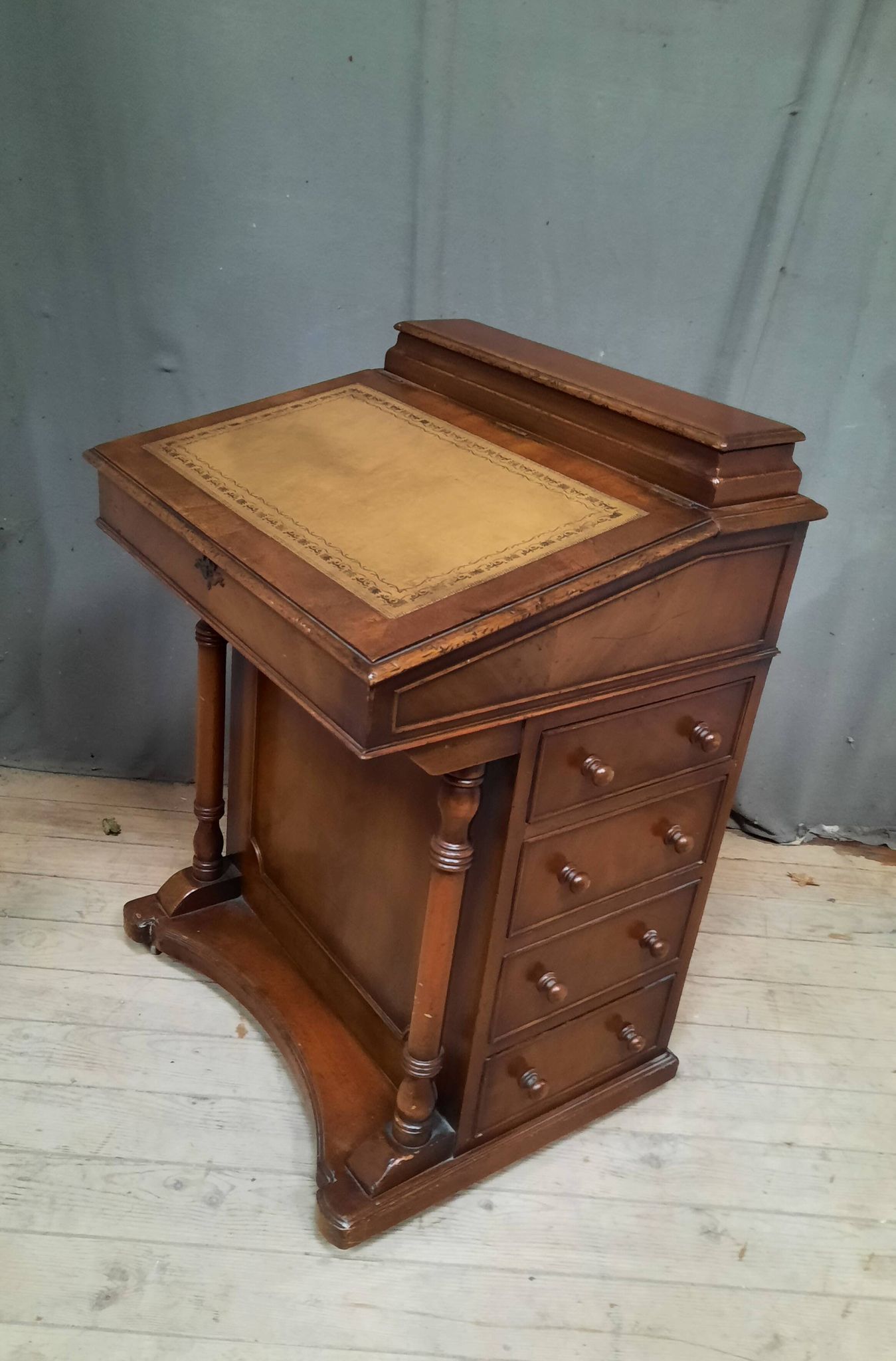 Deavenport Mahogany Desk