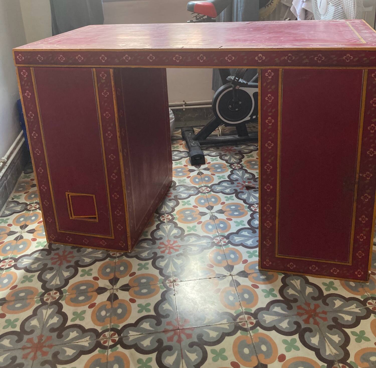 Bureau décor peint à la main
