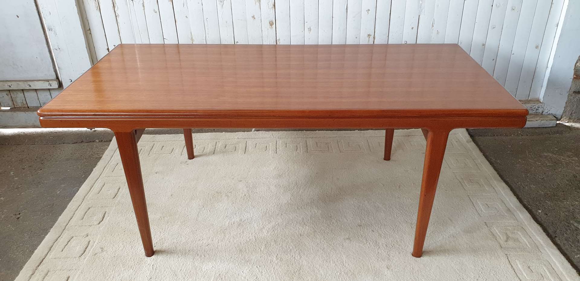 Table vintage en teck datant des années 60