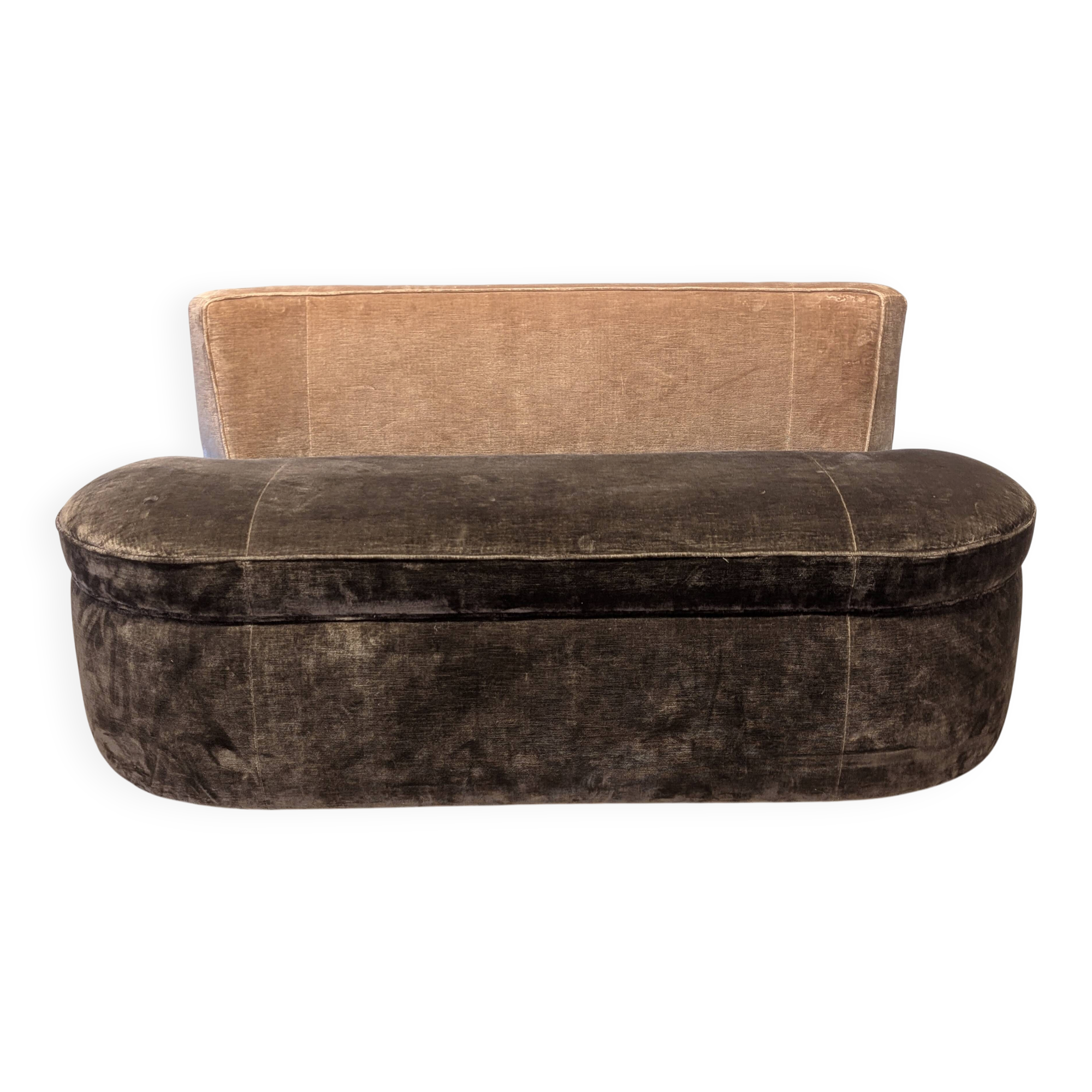 Velvet bench from Boucheron Paris.