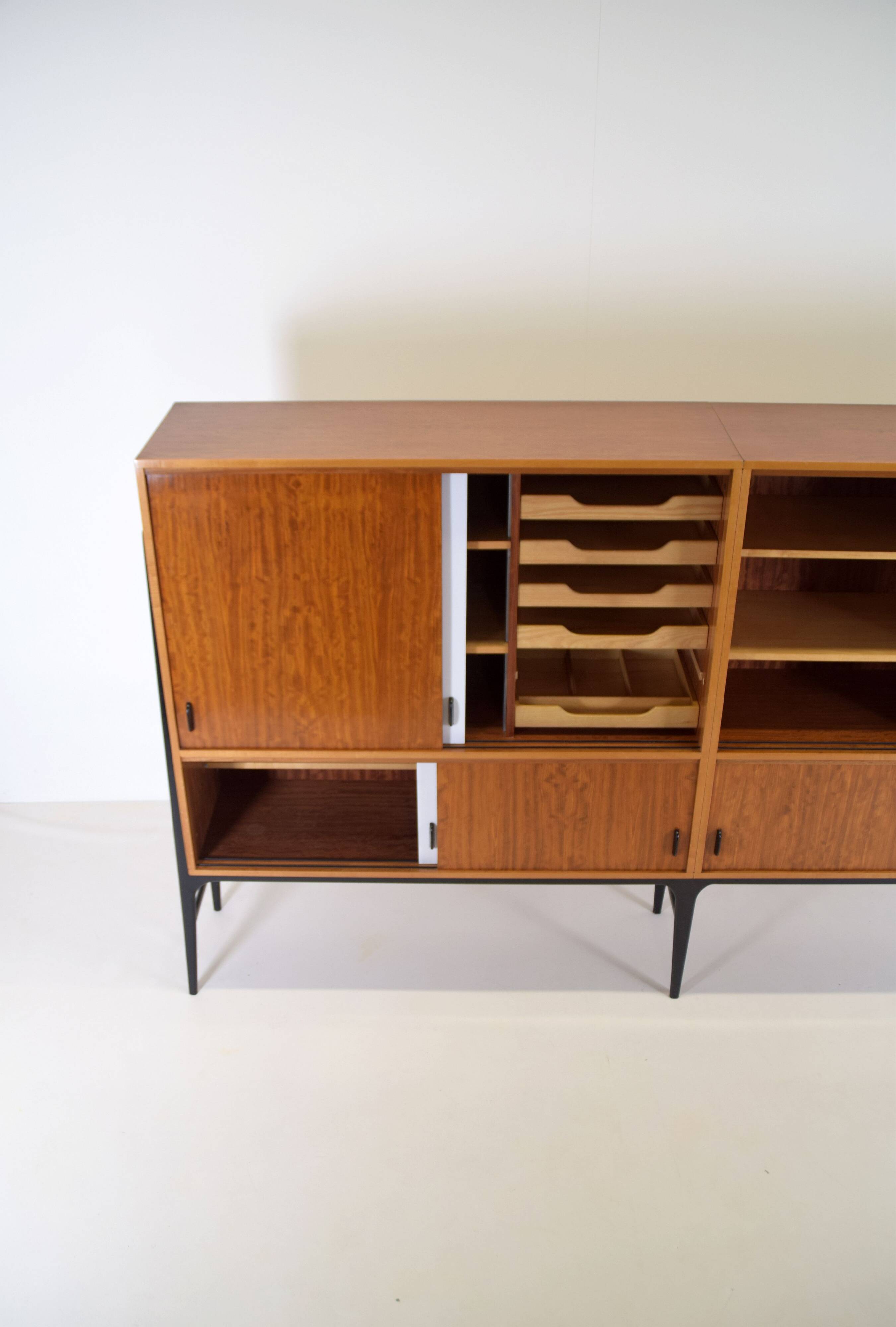 Highboard conçu par Alfred Hendrickx pour Belform, années 1950.