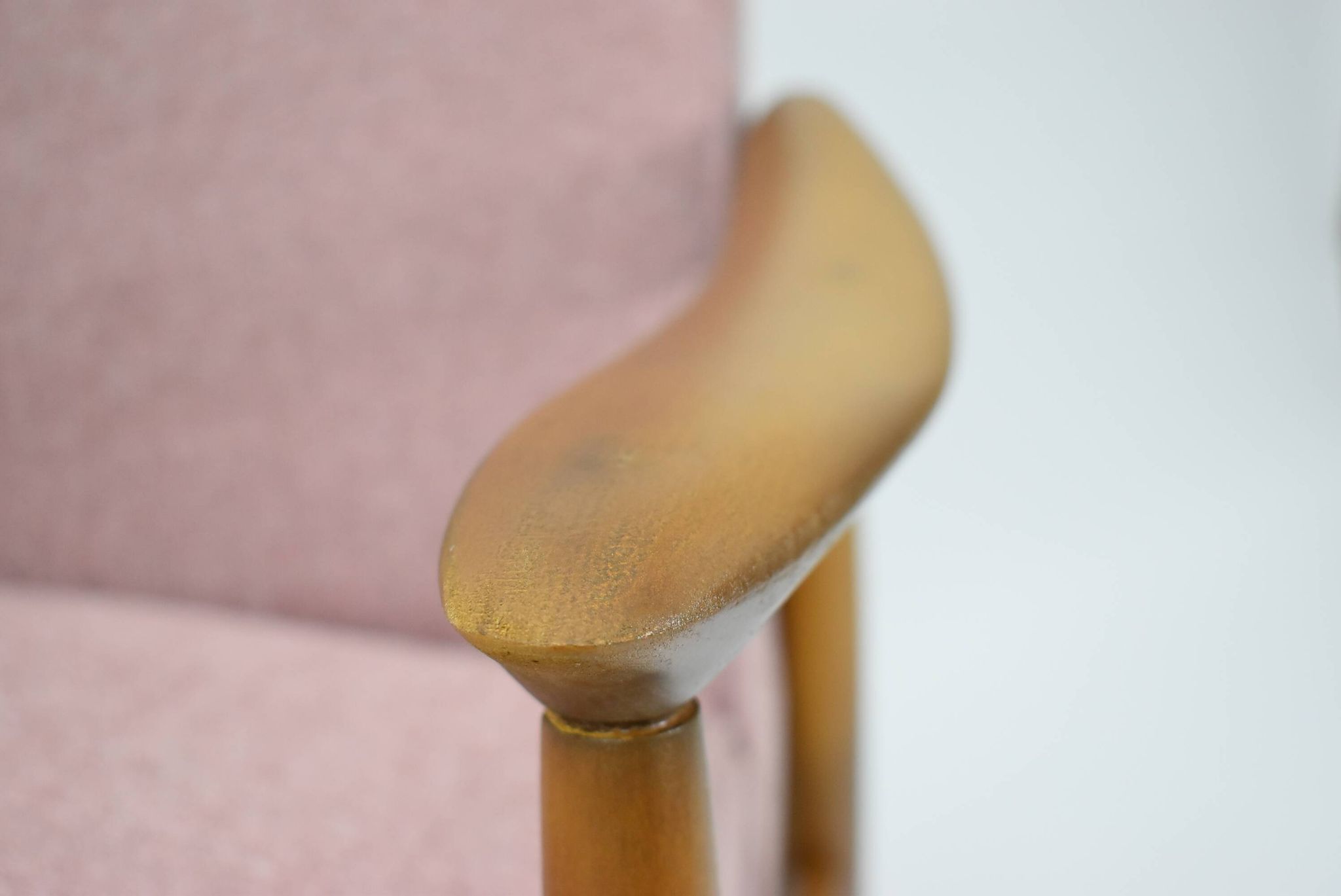 Fauteuil vintage original "CoCo", années 60, entièrement restauré, rose
